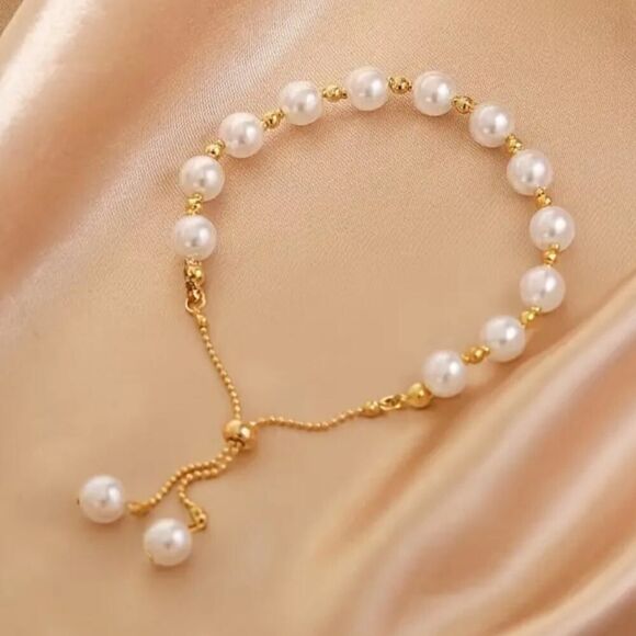 Shimmering Elegant Imitation Pearl Charm Bridal Wedding Bracelet (1 pc) - Picture 1 of 7